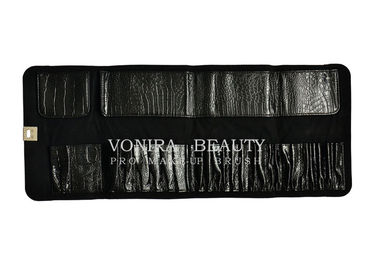 A escova de couro da composição do vintage rola acima o preto cosmético do saco da caixa de lápis da pena do malote