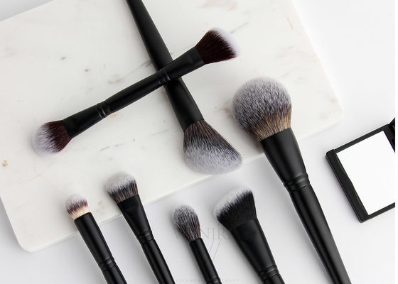 A composição terminada dupla profissional de Vonira cora contorno escova o highlighter tomado partido dobro Bronzer escova com punhos pretos