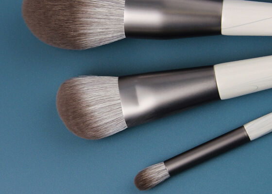 Pincel de maquiagem para contorno Vonira Taklon Synthetic Hair 2026, projetado para oferecer resultados de maquiagem impecáveis, com tempo de produção de 35 dias