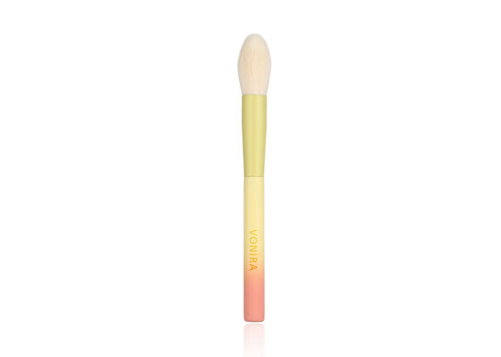 Vonira Beauty Luxury Precision Highlighter Brush com alças de madeira de cor gradiente