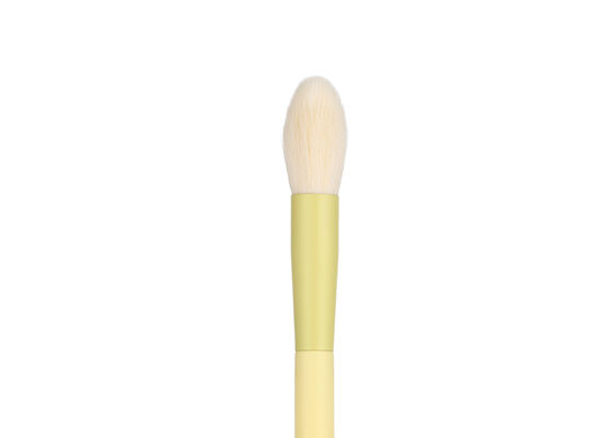 Vonira Beauty Luxury Precision Highlighter Brush com alças de madeira de cor gradiente