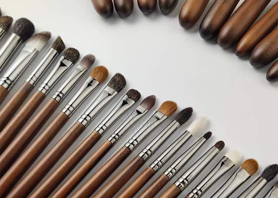 Escova Handcrafted de alta qualidade da sombra do cabelo do esquilo de Vonira com virola de bronze